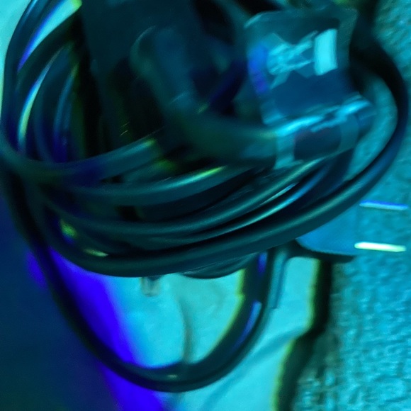 Monitor - Picture 3 of 3